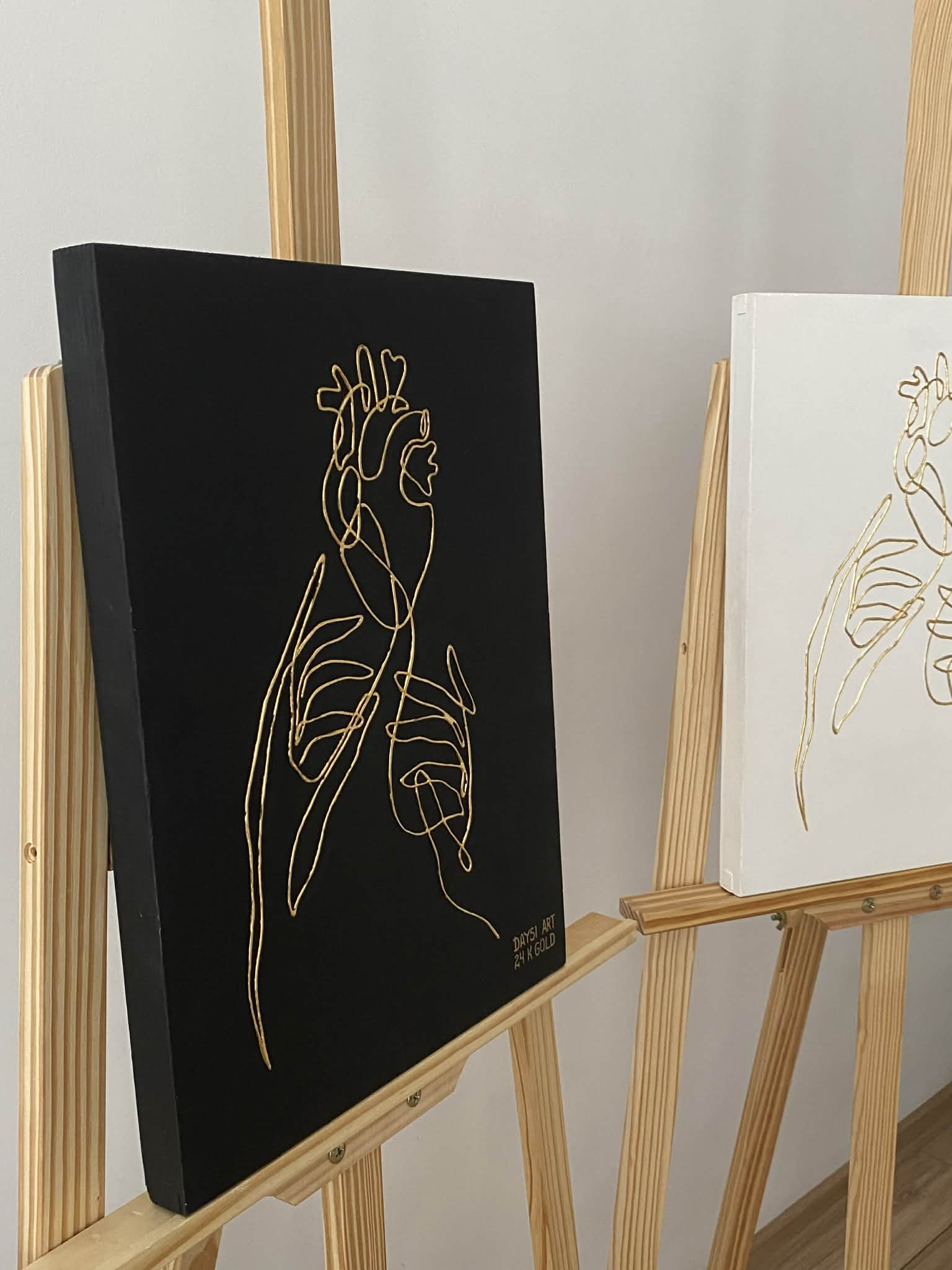 Golden Hands – Golden Heart (Black)